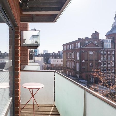 Luxury 2-Bed Flat Parking And Close To The Tube 런던 외부 사진